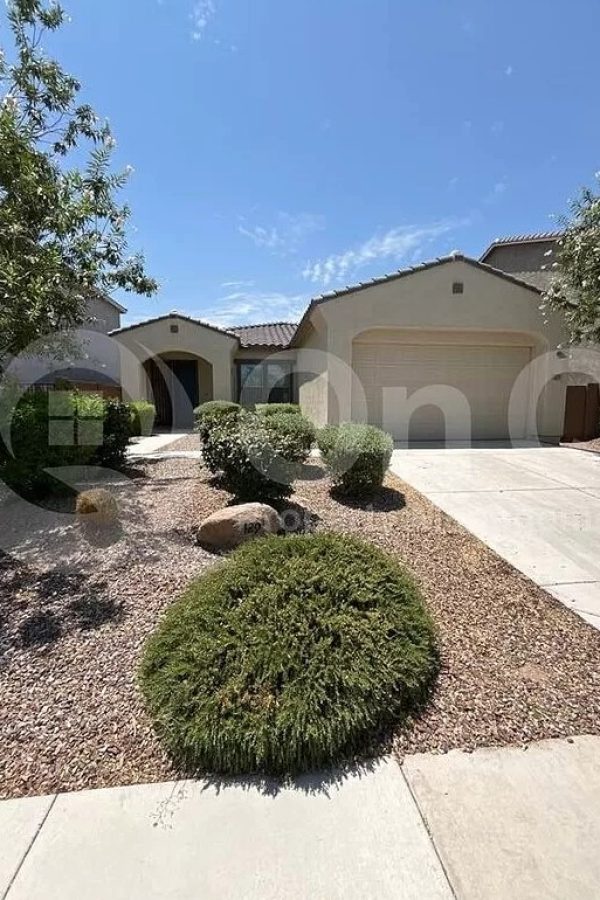 429 W Glacier Bay Dr San Tan Valley, AZ 85140